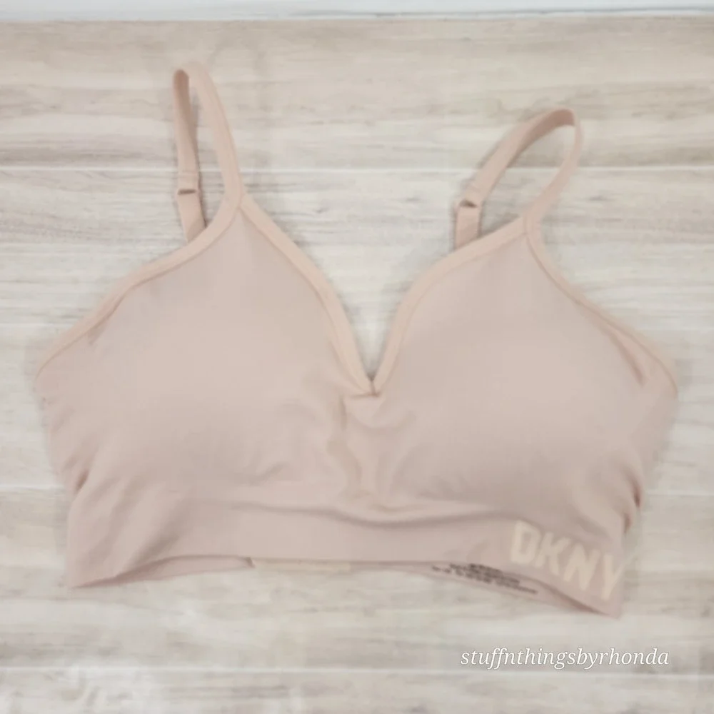 NWOT DKNY Womens Seamless Wireless Wirefree Bra Beige with Soft Stretch XL